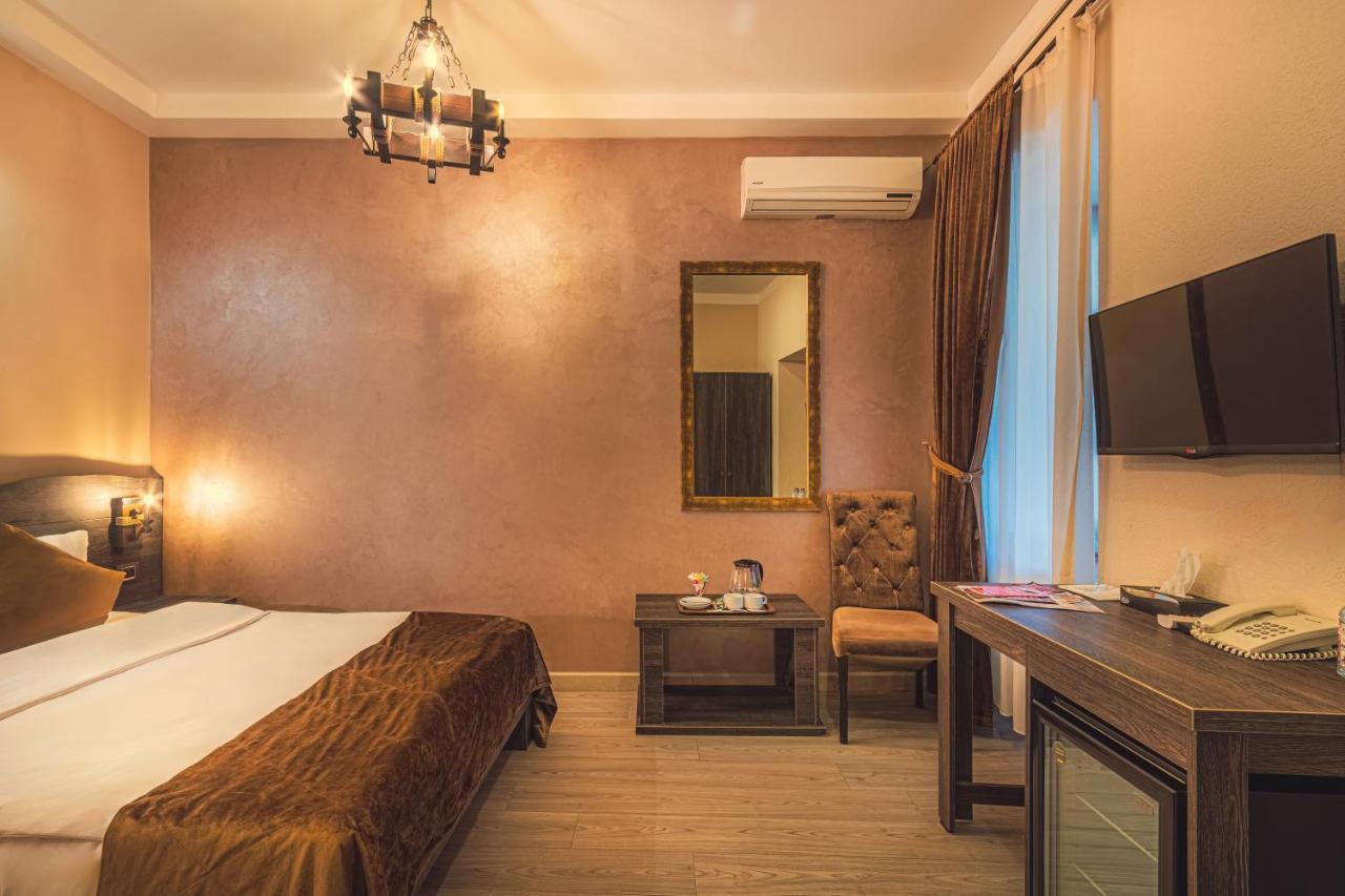 Passaje Old Hotel Баку Екстериор снимка