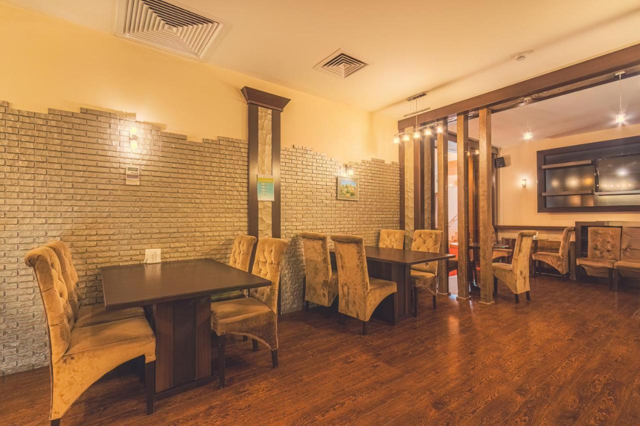 Passaje Old Hotel Баку Екстериор снимка